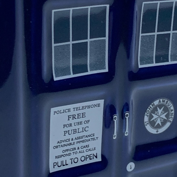 Doctor Who Tardis mug (BBC) - Picture 2 of 6